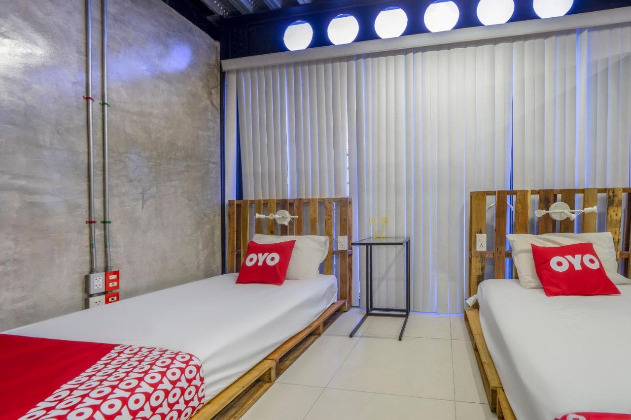 Oyo 1084 Guyasuka Ratchada Hotel Bangkok Luaran gambar