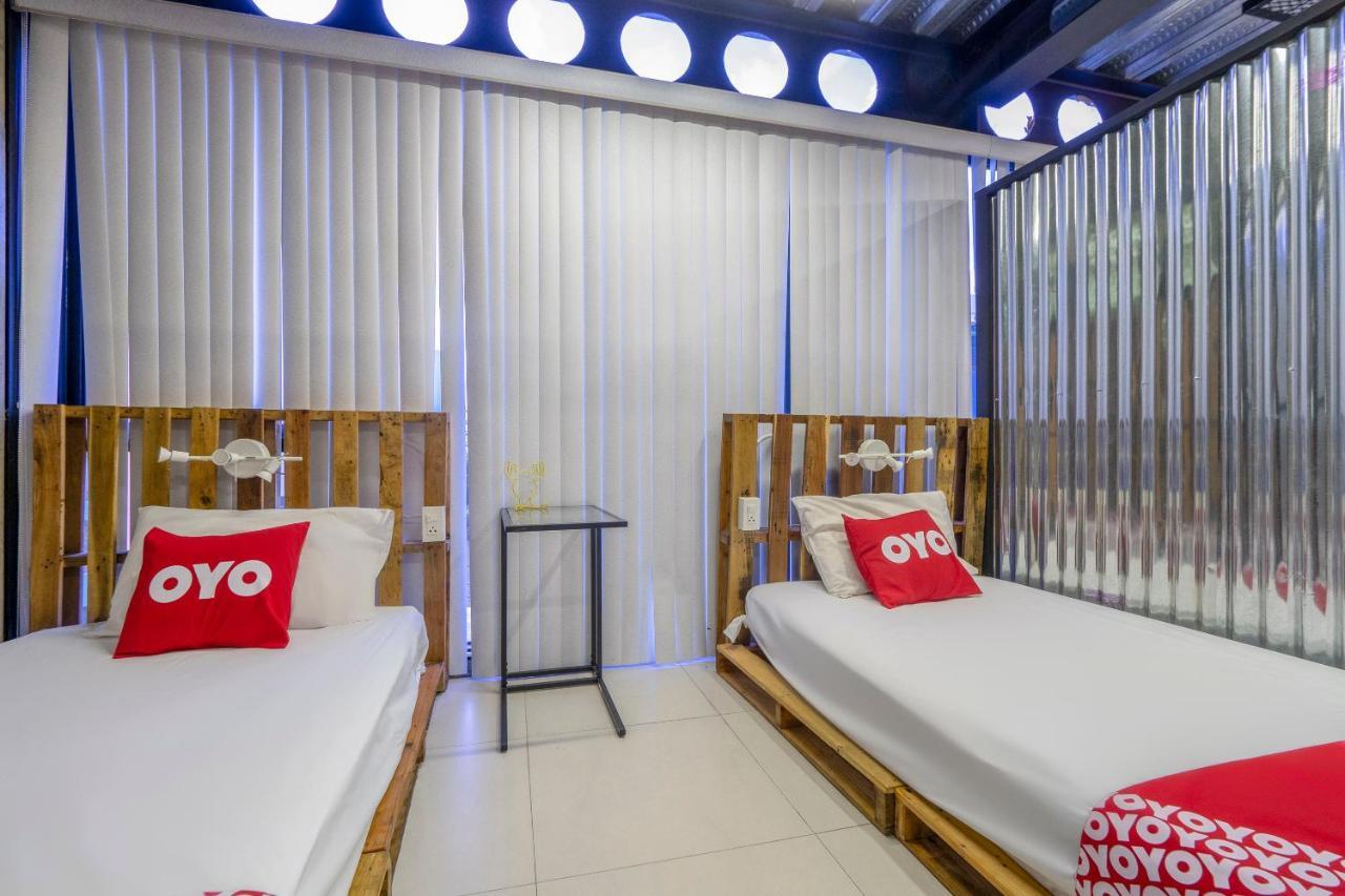 Oyo 1084 Guyasuka Ratchada Hotel Bangkok Luaran gambar